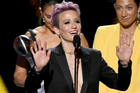 Megan Rapinoe suffers wardrobe malfunction at ESPYS